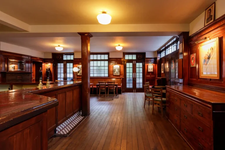 Tradicni hospoda interier